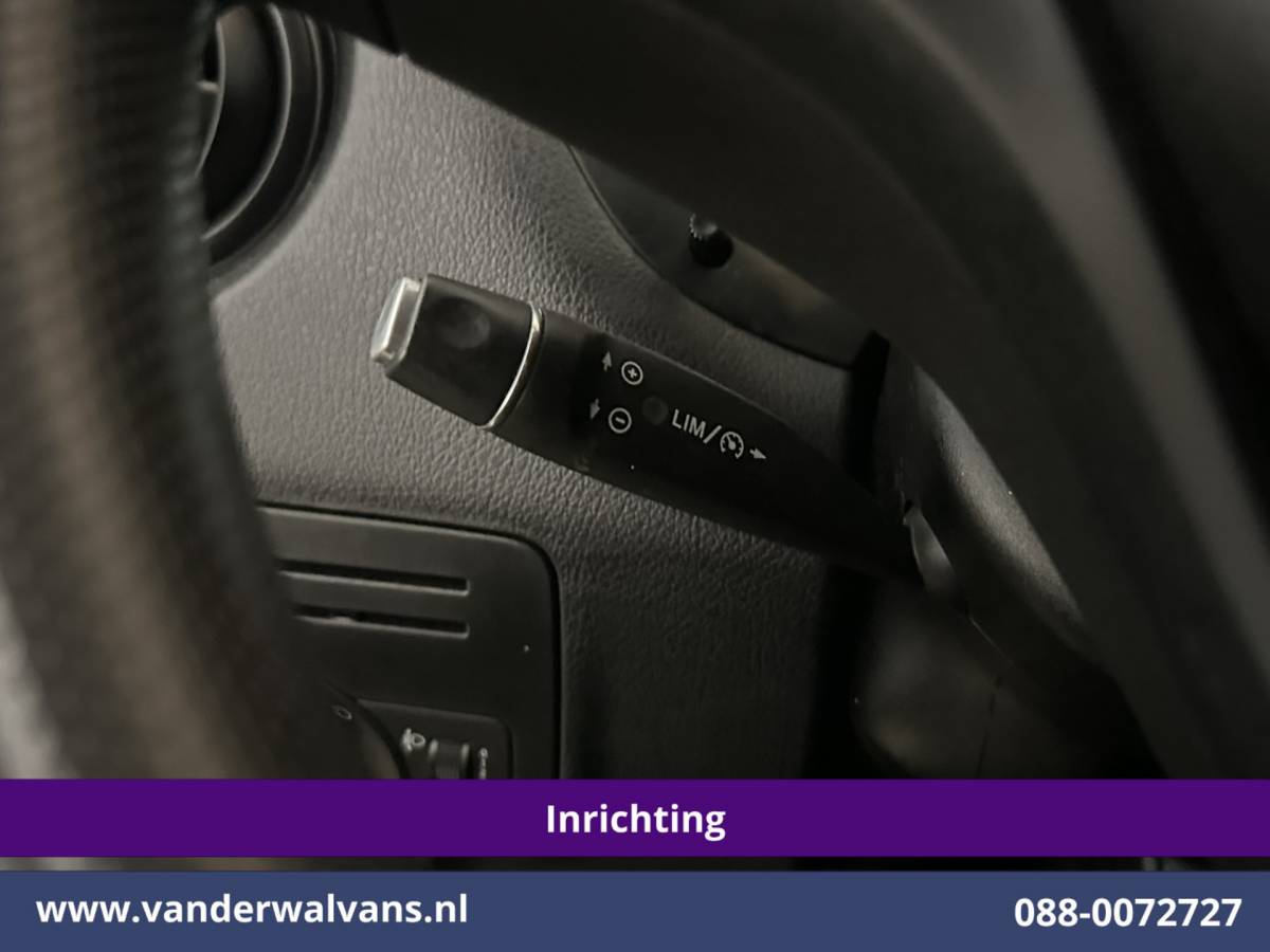Mercedes-Benz Vito Mercedes-Benz Vito 114 CDI 136pk RWD L2H1 Inrichting Euro6 Airco | Camera | Navigatie | Cruisecontrol | Trekhaak Bijrijdersbank, Achterklep