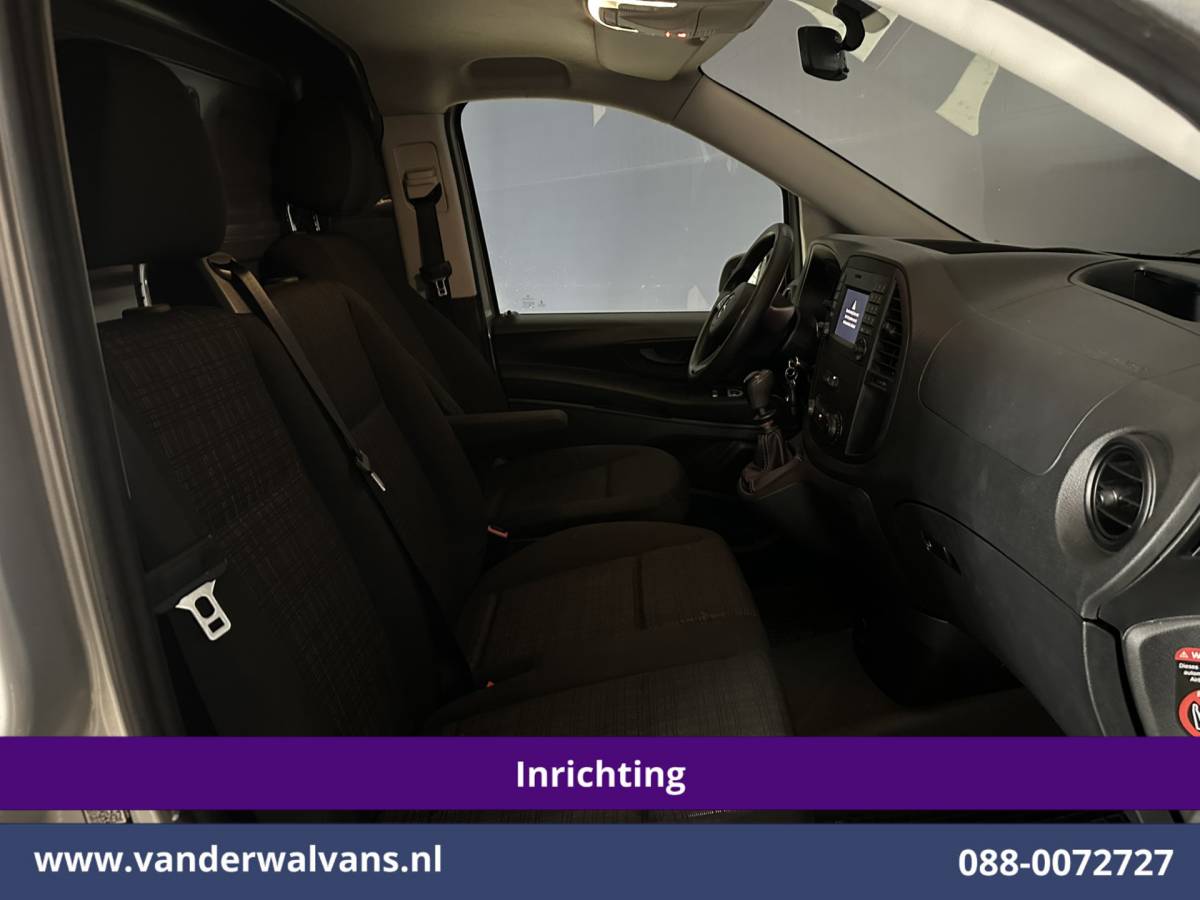 Mercedes-Benz Vito Mercedes-Benz Vito 114 CDI 136pk RWD L2H1 Inrichting Euro6 Airco | Camera | Navigatie | Cruisecontrol | Trekhaak Bijrijdersbank, Achterklep