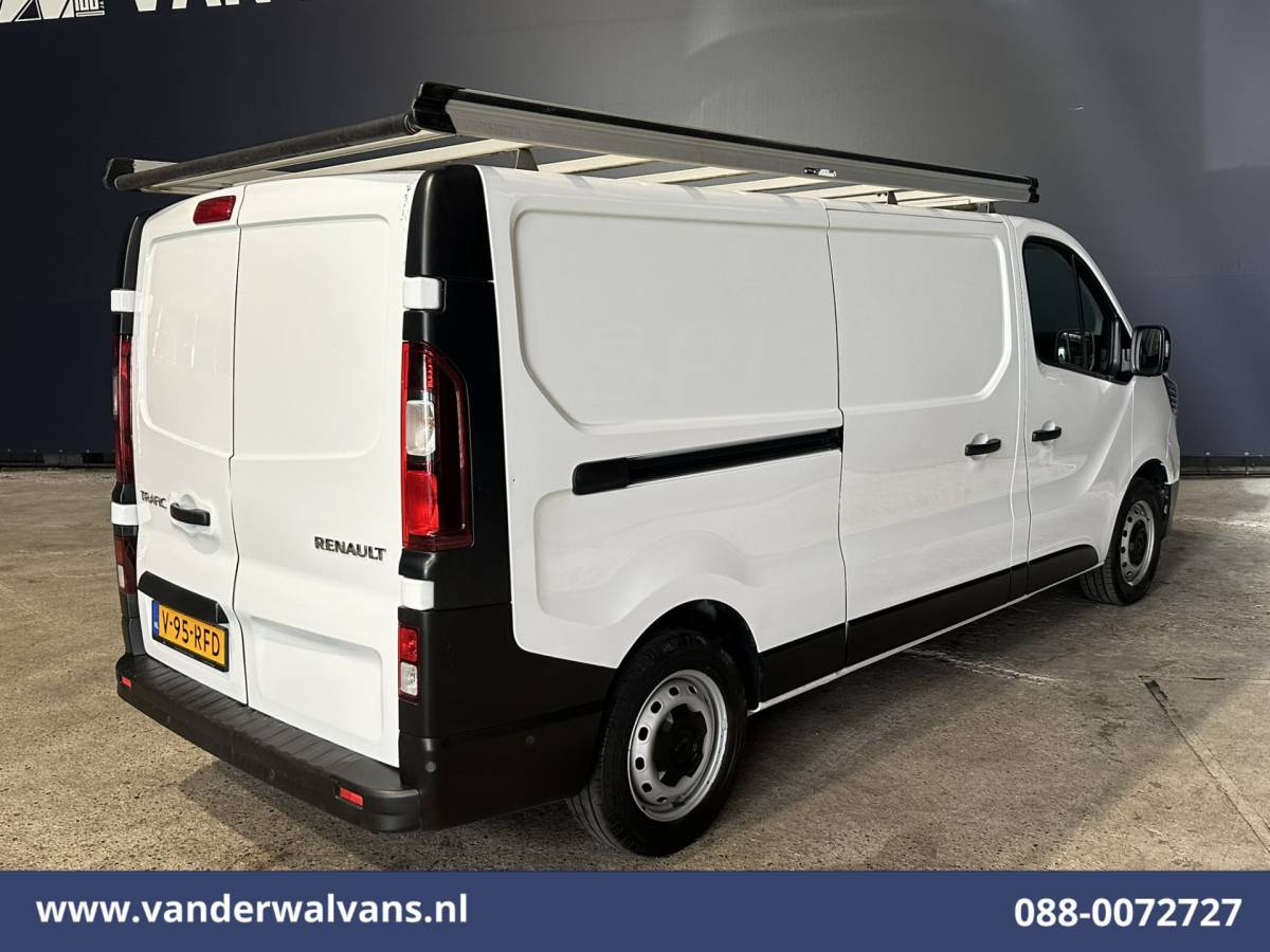 Renault Trafic Renault Trafic 2.0 dCi 130pk L2H1 Euro6 Airco | Imperiaal | LED | Cruisecontrol | Parkeersensoren Bijrijdersbank