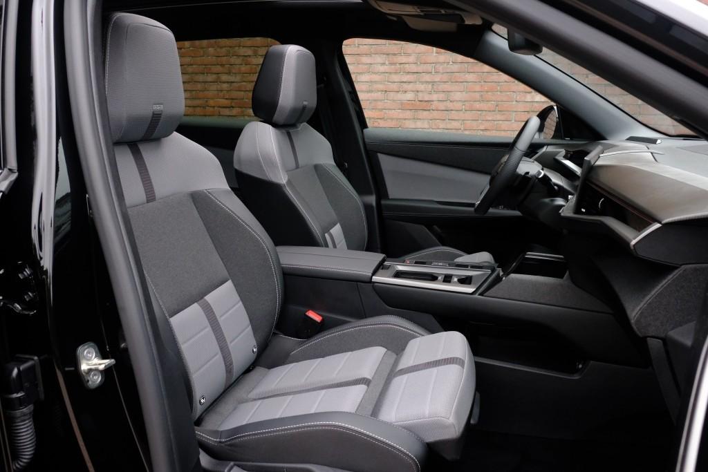 Opel Grandland Opel Grandland 1.2 Turbo Hybrid 145pk eDCT6 GS | Private Lease vanaf € 659,- p.m.