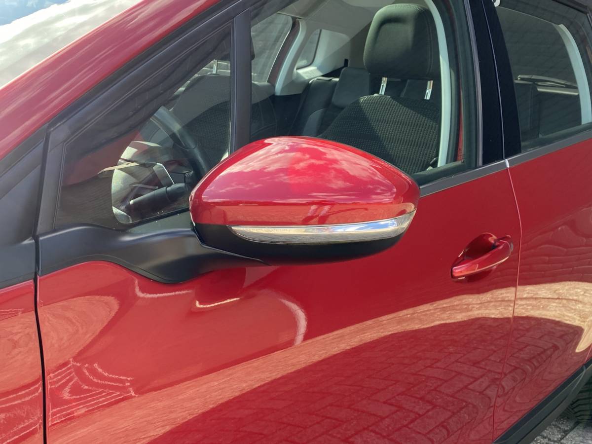 Peugeot 2008 Peugeot 2008 1.2 PureTech Allure AUT. | dealer onderh. | panoramadak | trekhaak | navigatie | cruise control | all season banden