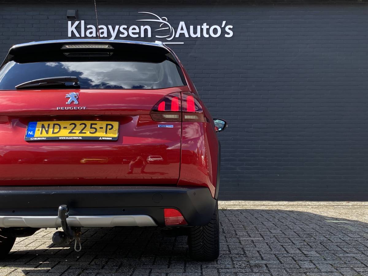 Peugeot 2008 Peugeot 2008 1.2 PureTech Allure AUT. | dealer onderh. | panoramadak | trekhaak | navigatie | cruise control | all season banden