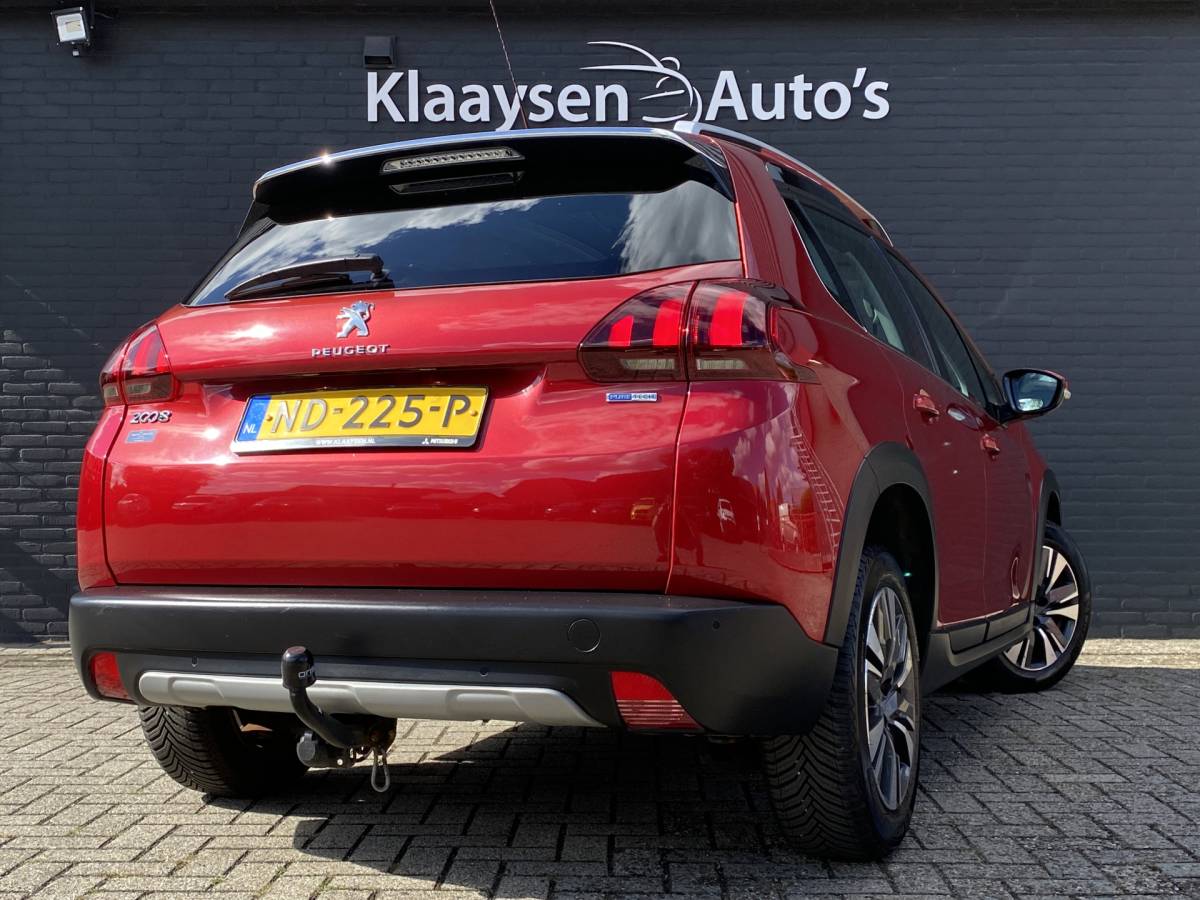 Peugeot 2008 Peugeot 2008 1.2 PureTech Allure AUT. | dealer onderh. | panoramadak | trekhaak | navigatie | cruise control | all season banden