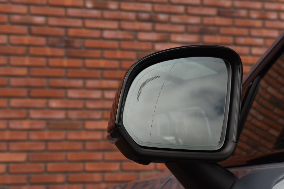 Volvo XC40 Volvo XC40 T5 262PK Recharge Ultimate Dark | Luxury-pakket | Trekhaak | Rondomzicht camera