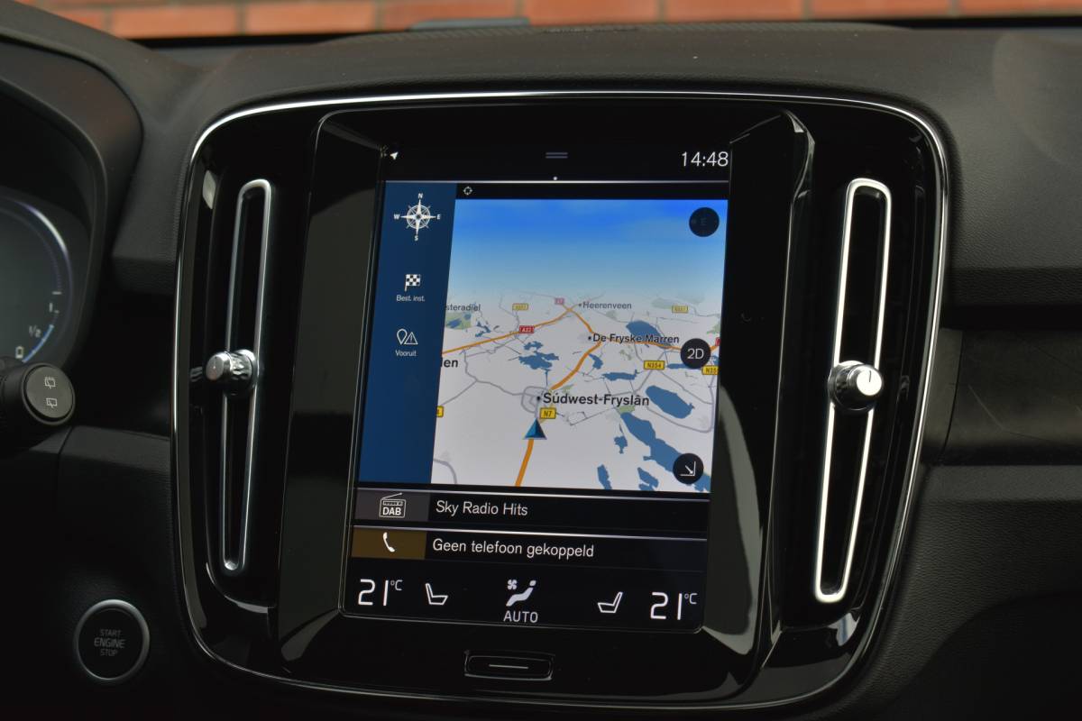 Volvo XC40 Volvo XC40 T5 262PK Recharge Ultimate Dark | Luxury-pakket | Trekhaak | Rondomzicht camera