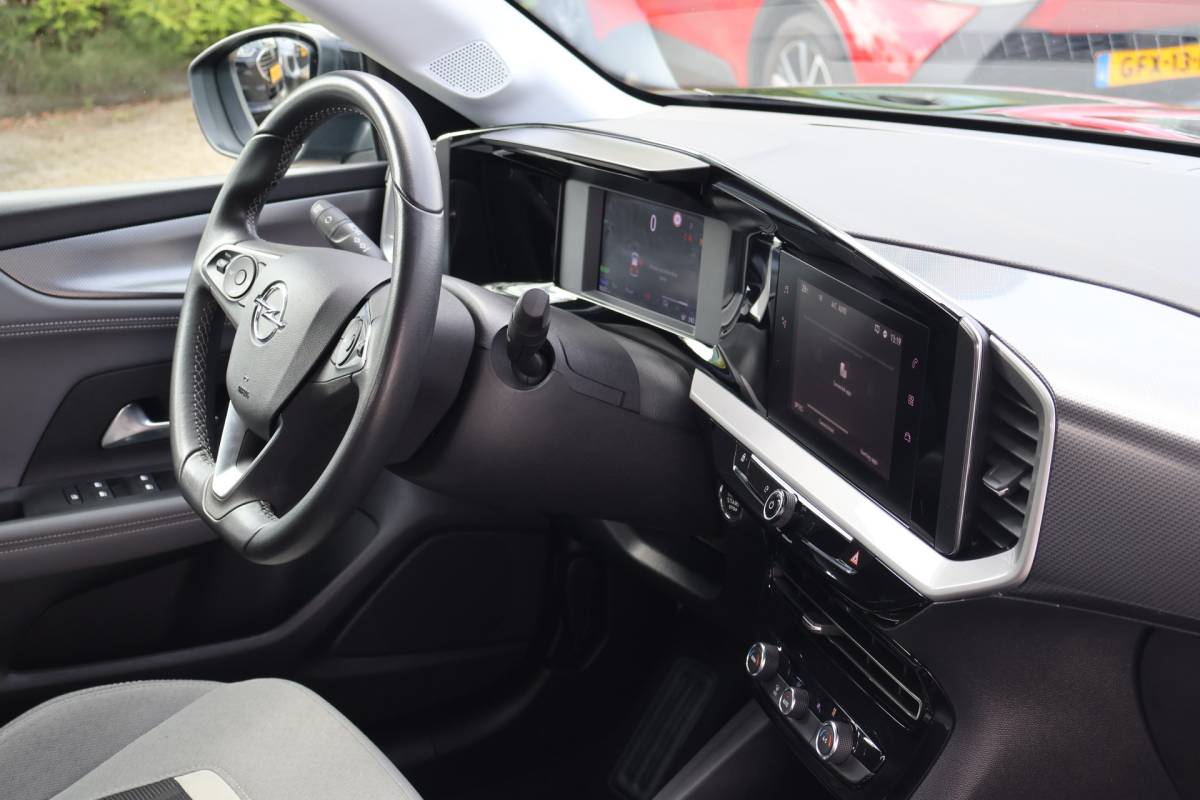 Opel Mokka-e Opel Mokka Electric Level 3 50 kWh / NL-Auto / Warmtepomp / Clima / Clima / 17″