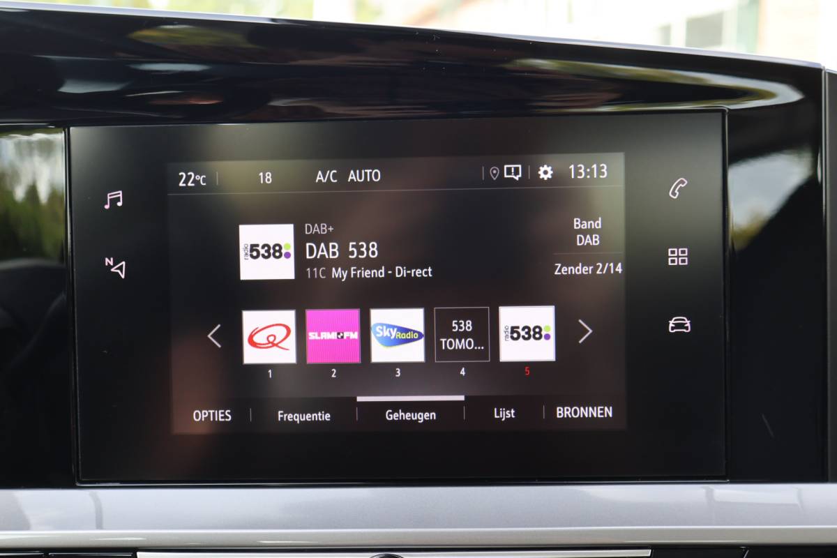 Opel Mokka-e Opel Mokka Electric Level 3 50 kWh / NL-Auto / Warmtepomp / Clima / Clima / 17″