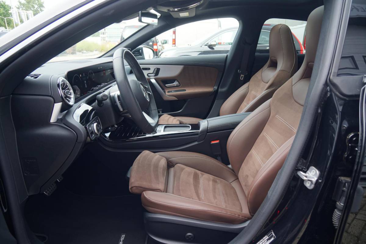 Mercedes-Benz CLA Mercedes-Benz CLA-klasse Shooting Brake AMG + BURMESTER / HEAD-UP / PANO / 360 CAMERA / MEMORY