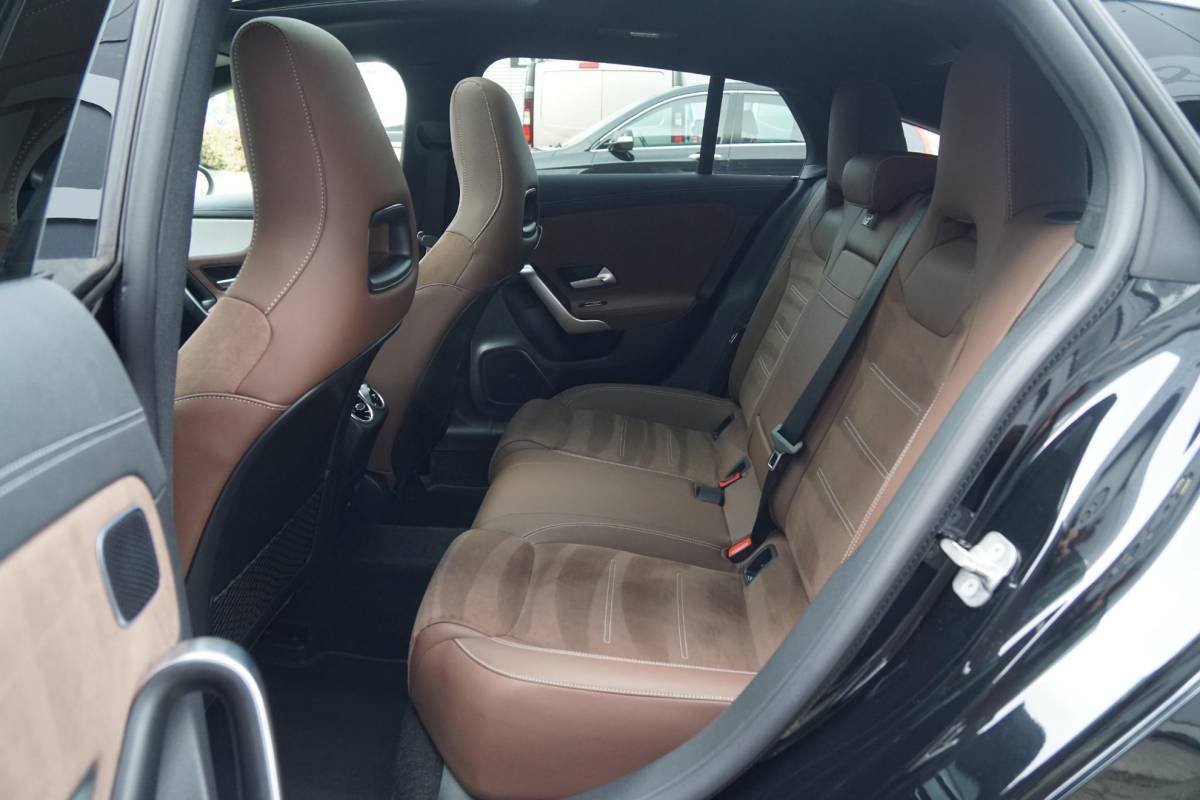 Mercedes-Benz CLA Mercedes-Benz CLA-klasse Shooting Brake AMG + BURMESTER / HEAD-UP / PANO / 360 CAMERA / MEMORY