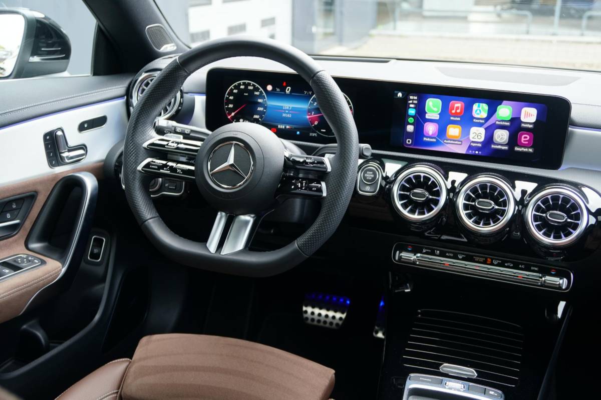 Mercedes-Benz CLA Mercedes-Benz CLA-klasse Shooting Brake AMG + BURMESTER / HEAD-UP / PANO / 360 CAMERA / MEMORY