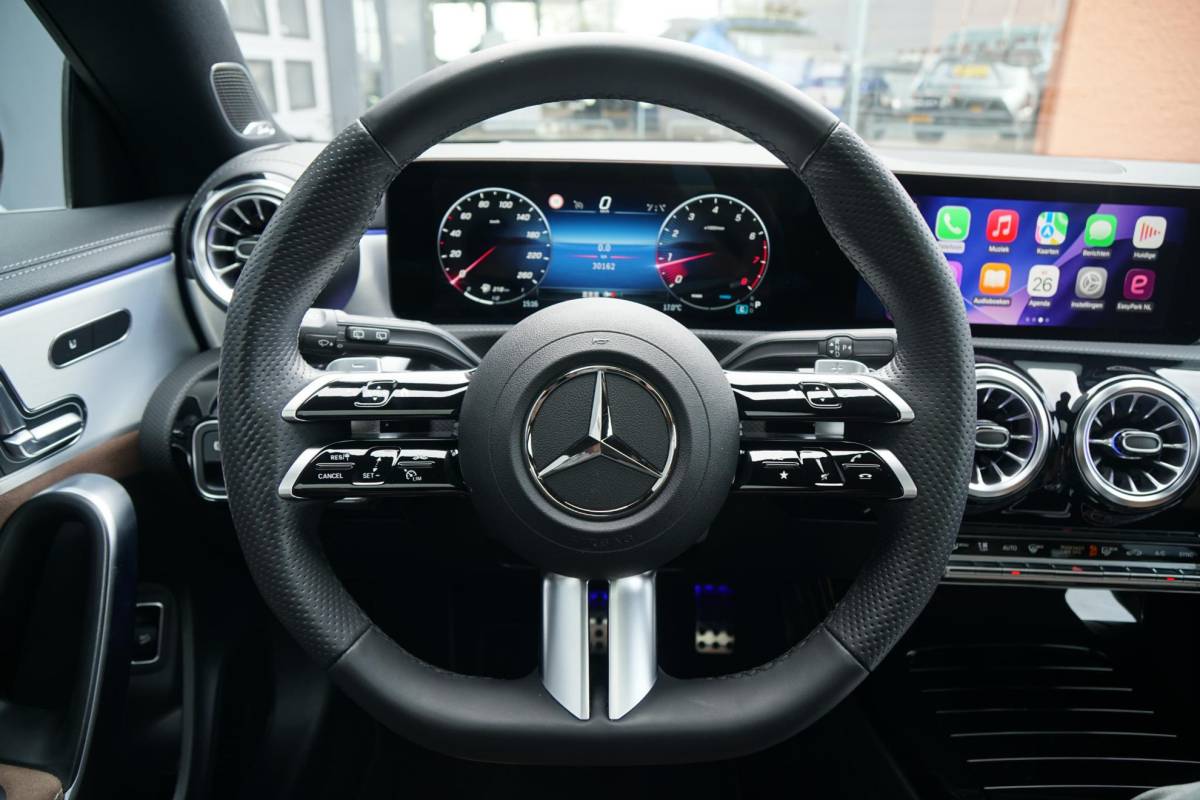 Mercedes-Benz CLA Mercedes-Benz CLA-klasse Shooting Brake AMG + BURMESTER / HEAD-UP / PANO / 360 CAMERA / MEMORY