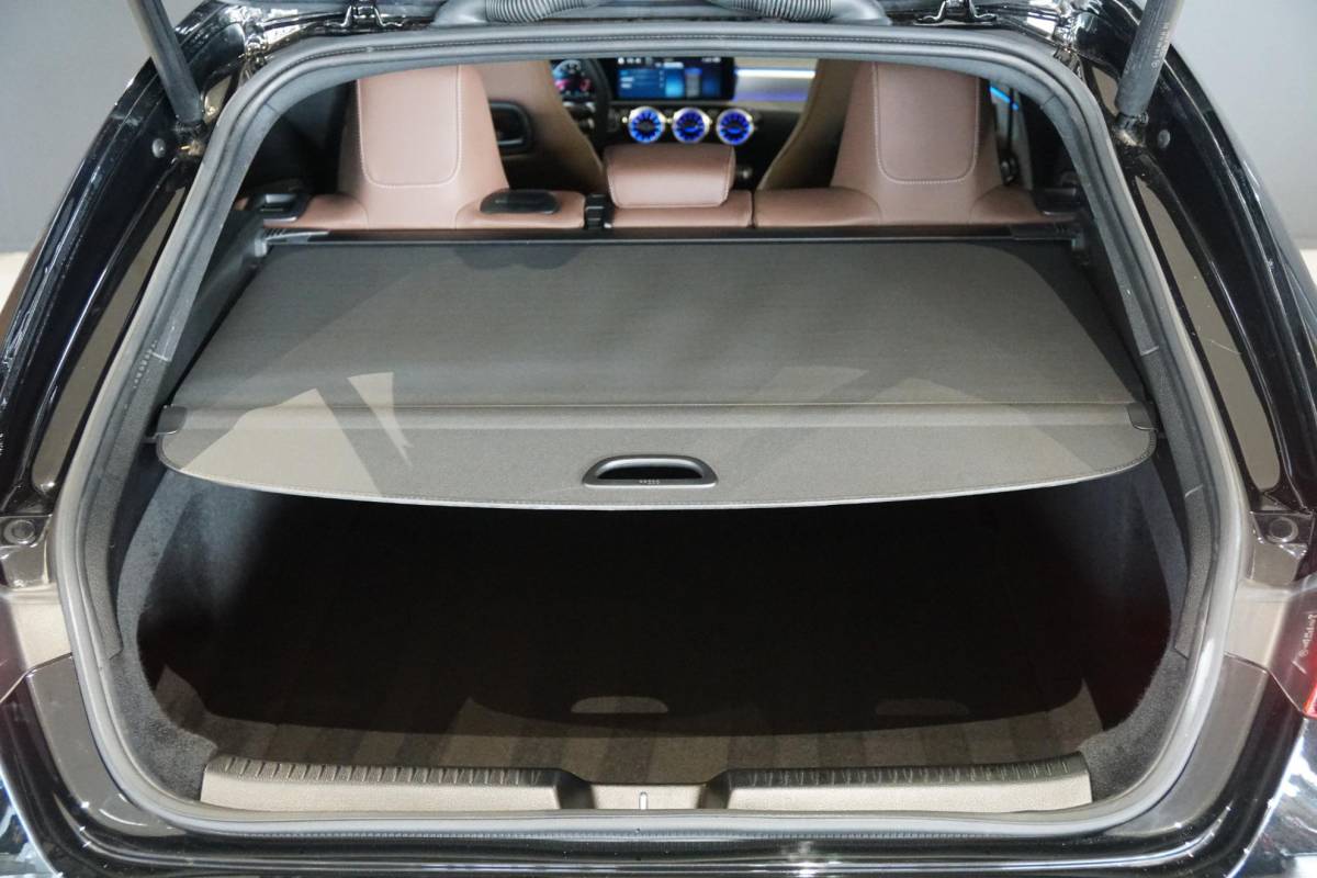 Mercedes-Benz CLA Mercedes-Benz CLA-klasse Shooting Brake AMG + BURMESTER / HEAD-UP / PANO / 360 CAMERA / MEMORY