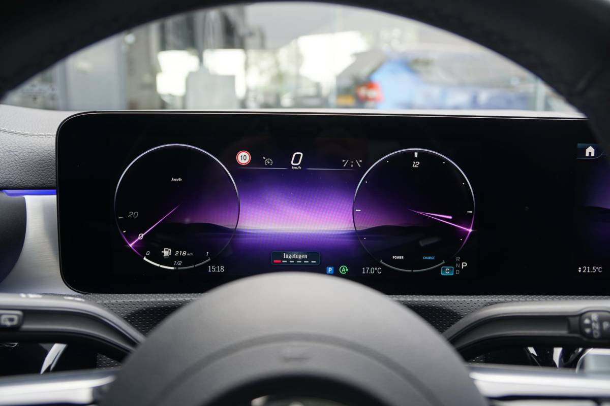 Mercedes-Benz CLA Mercedes-Benz CLA-klasse Shooting Brake AMG + BURMESTER / HEAD-UP / PANO / 360 CAMERA / MEMORY