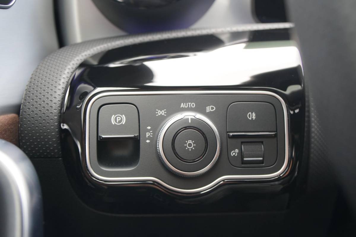 Mercedes-Benz CLA Mercedes-Benz CLA-klasse Shooting Brake AMG + BURMESTER / HEAD-UP / PANO / 360 CAMERA / MEMORY