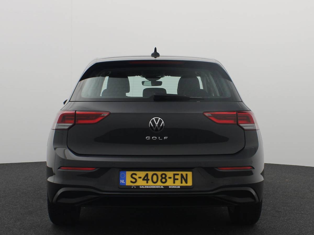 Volkswagen Golf Volkswagen Golf 1.0 TSI Life CARPLAY / CLIMA / PDC V+A / LED / TREKHAAK / LANE ASS / 6 VERSN