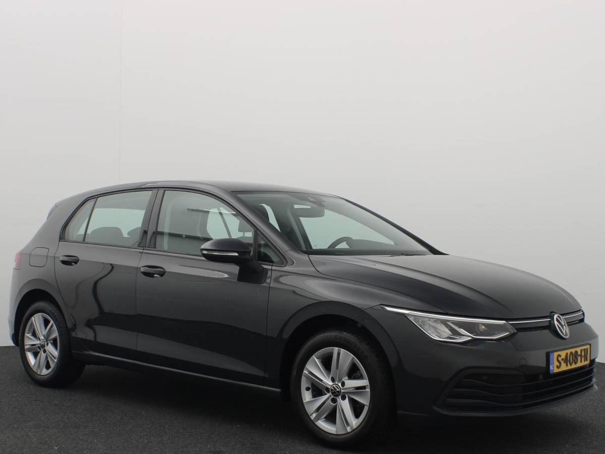 Volkswagen Golf Volkswagen Golf 1.0 TSI Life CARPLAY / CLIMA / PDC V+A / LED / TREKHAAK / LANE ASS / 6 VERSN