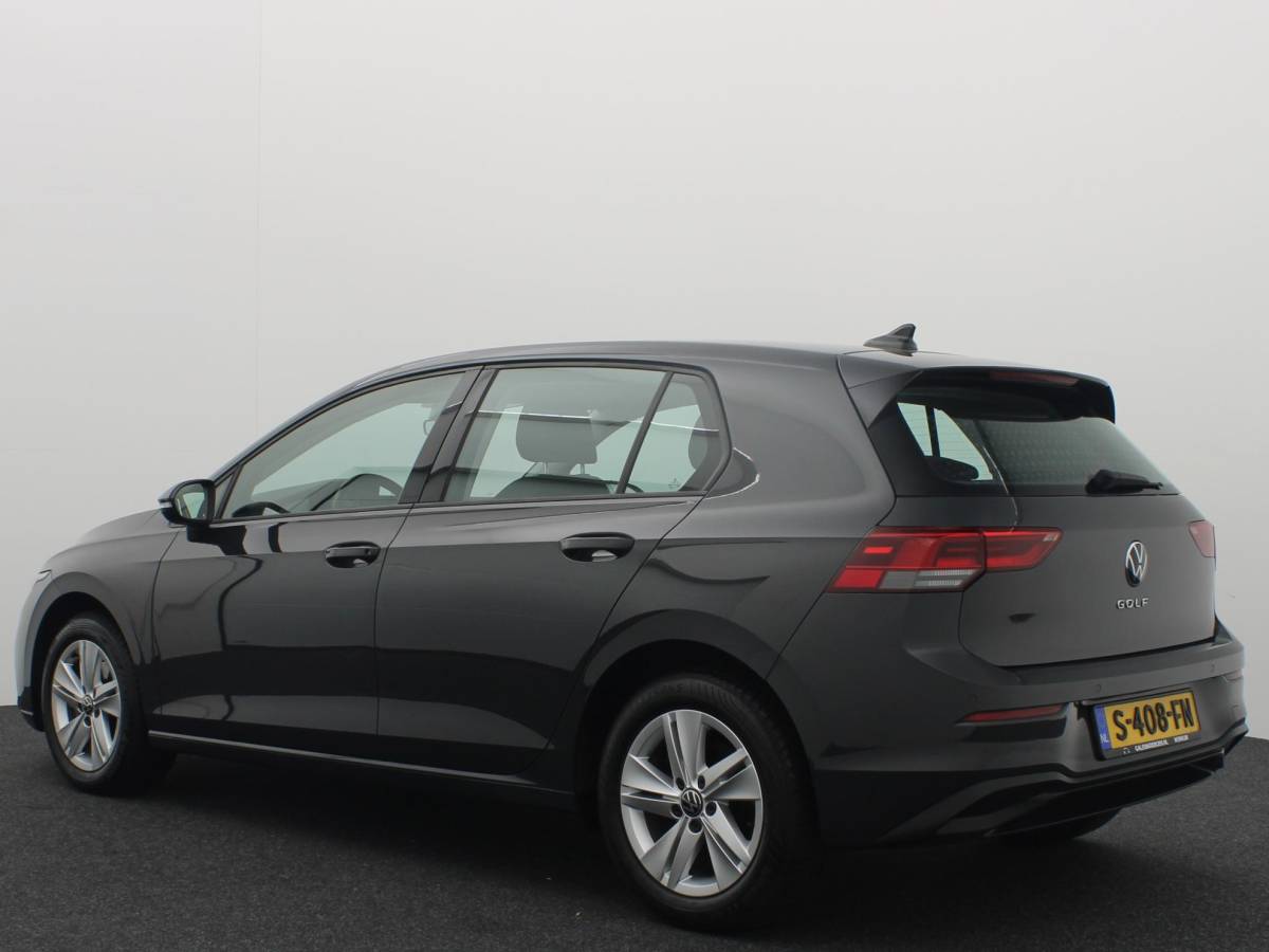 Volkswagen Golf Volkswagen Golf 1.0 TSI Life CARPLAY / CLIMA / PDC V+A / LED / TREKHAAK / LANE ASS / 6 VERSN