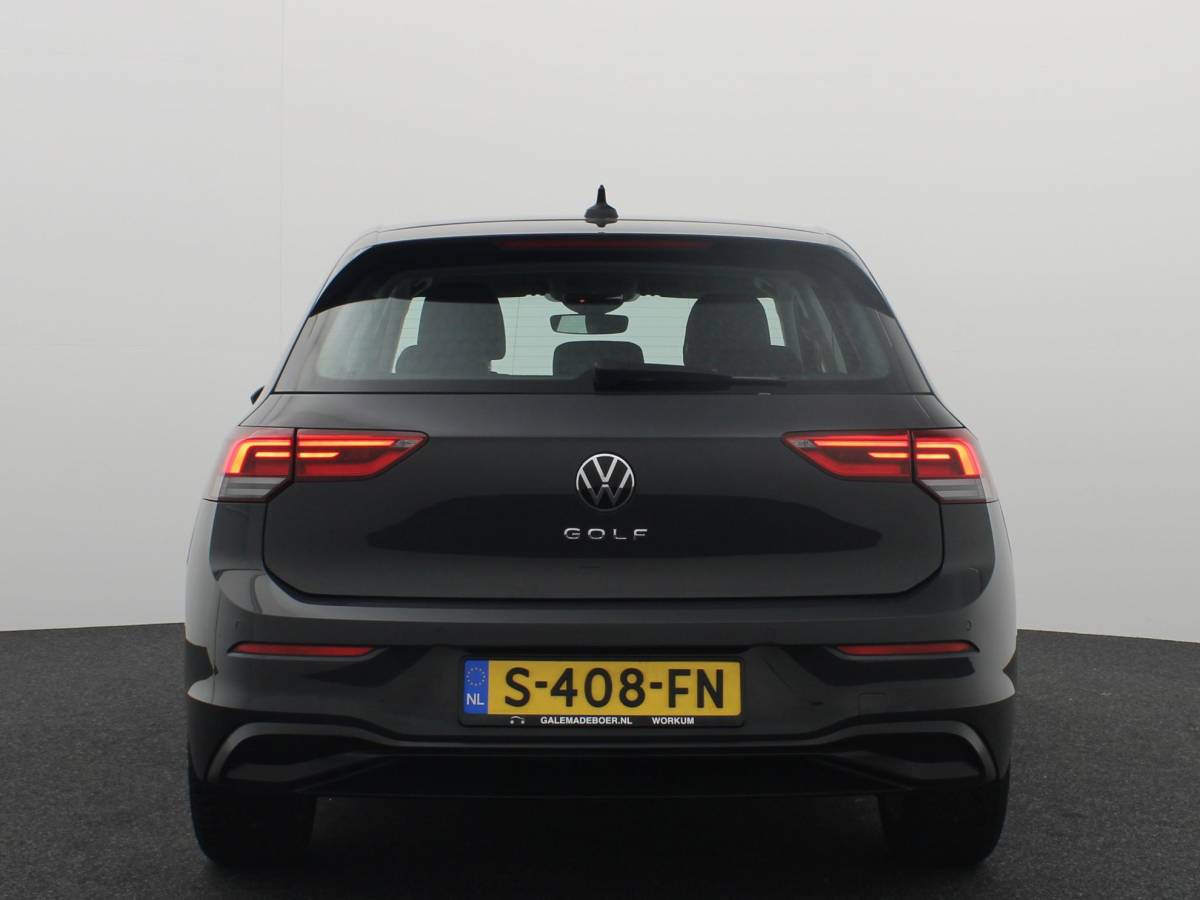Volkswagen Golf Volkswagen Golf 1.0 TSI Life CARPLAY / CLIMA / PDC V+A / LED / TREKHAAK / LANE ASS / 6 VERSN