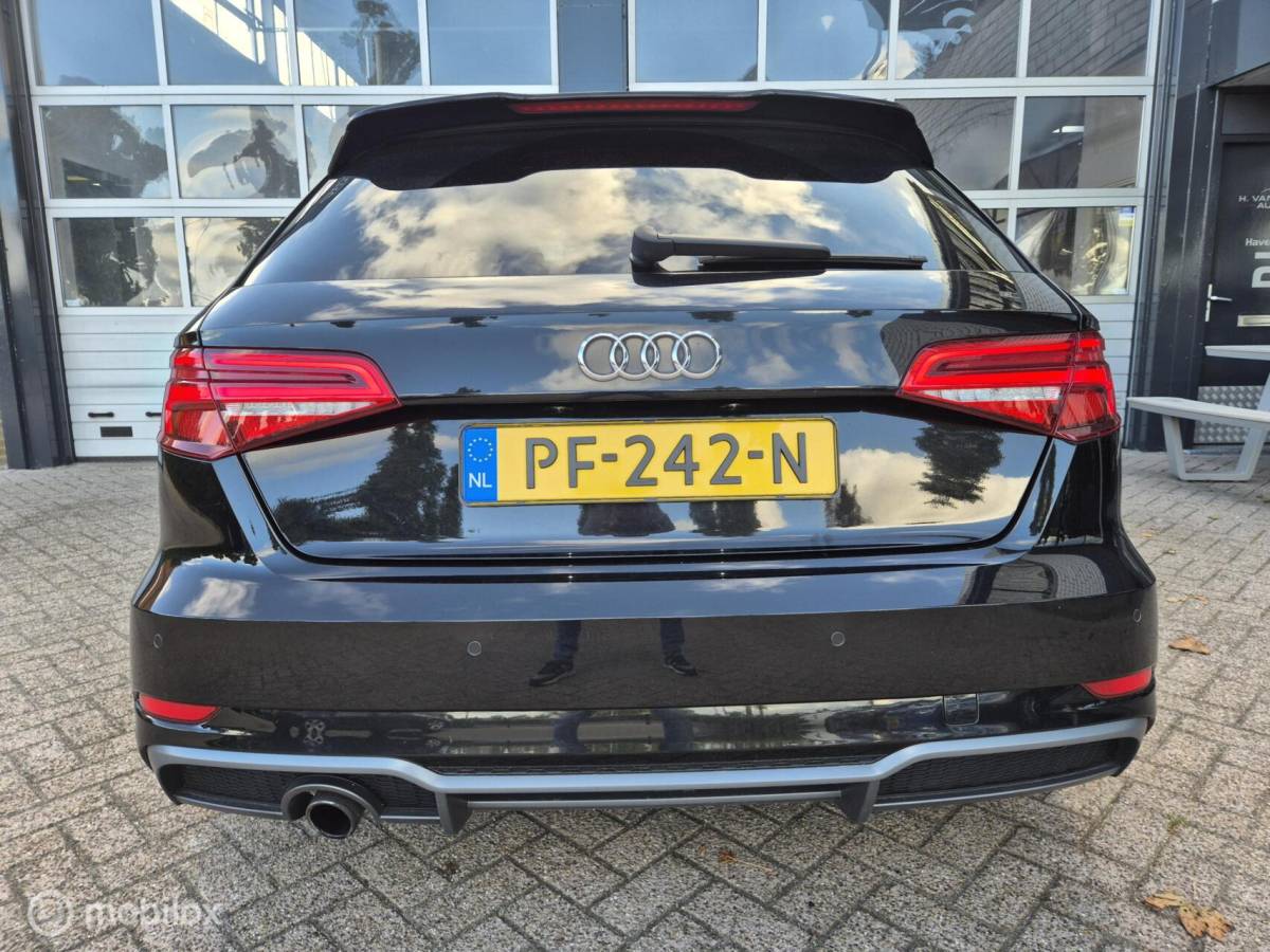 Audi A3 Audi A3 Sportback 1.0 TFSI Sport S-LINE RIJKLAAR! 18″ NAVI