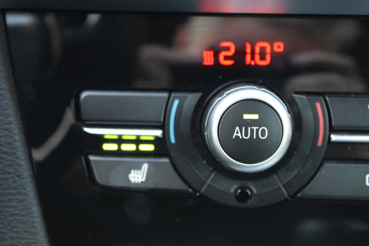BMW X3 BMW X3 xDrive20i High Executive M-SPORT ORG NL LEER NAVI PANO 140000KM!!!