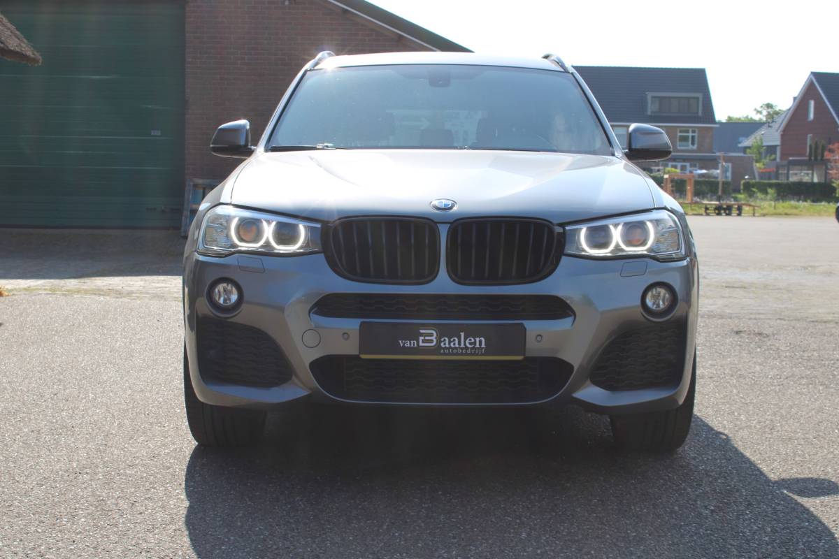 BMW X3 BMW X3 xDrive20i High Executive M-SPORT ORG NL LEER NAVI PANO 140000KM!!!