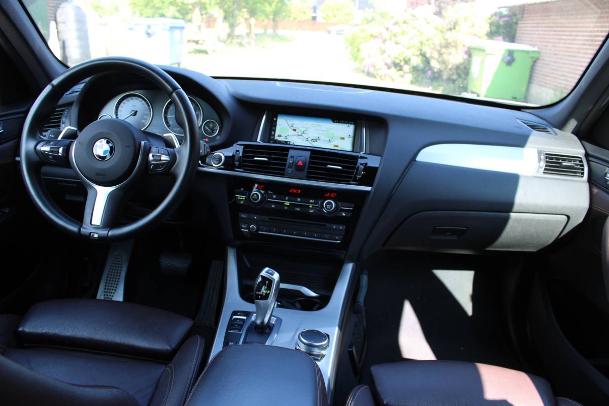 BMW X3 BMW X3 xDrive20i High Executive M-SPORT ORG NL LEER NAVI PANO 140000KM!!!