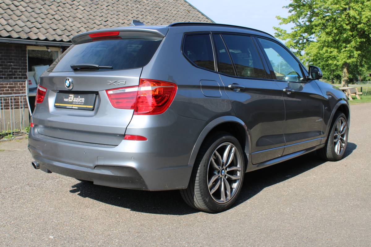BMW X3 BMW X3 xDrive20i High Executive M-SPORT ORG NL LEER NAVI PANO 140000KM!!!