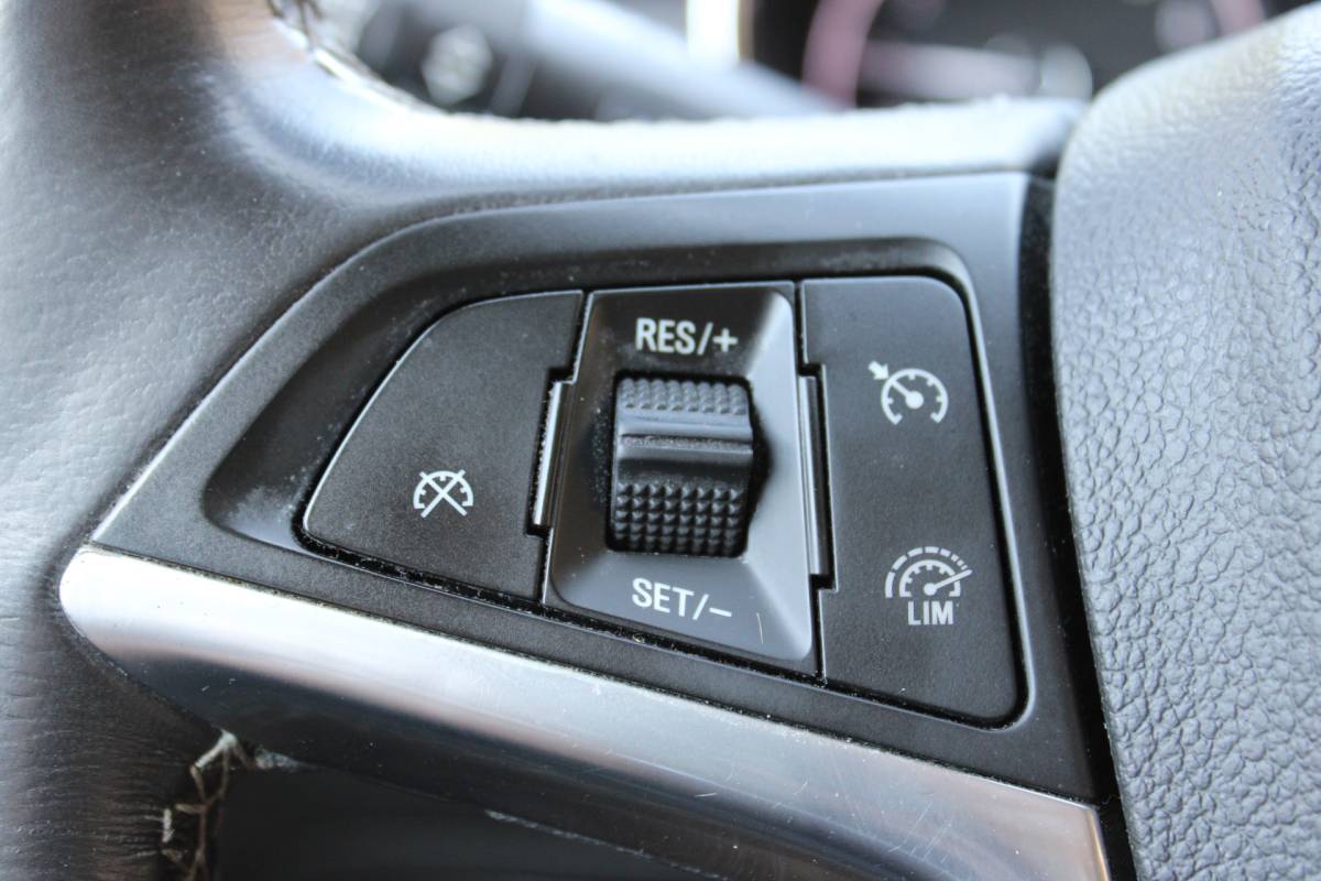 Opel Mokka X Opel Mokka X 1.4 Turbo Innovation NAVI KEYLESS TREKHAAK 178000KM!!!