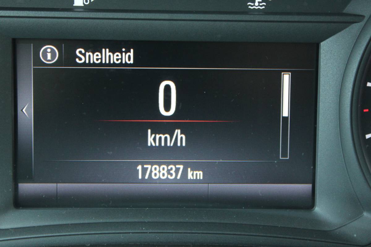Opel Mokka X Opel Mokka X 1.4 Turbo Innovation NAVI KEYLESS TREKHAAK 178000KM!!!