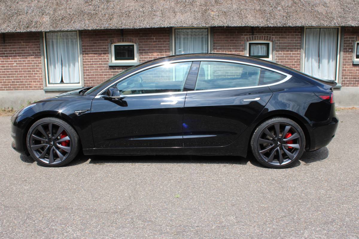 Tesla Model 3 Tesla Model 3 Performance AWD 75 kWh SOh 89,4% PANO LEER NAVI ORG NL 115000KM!!!