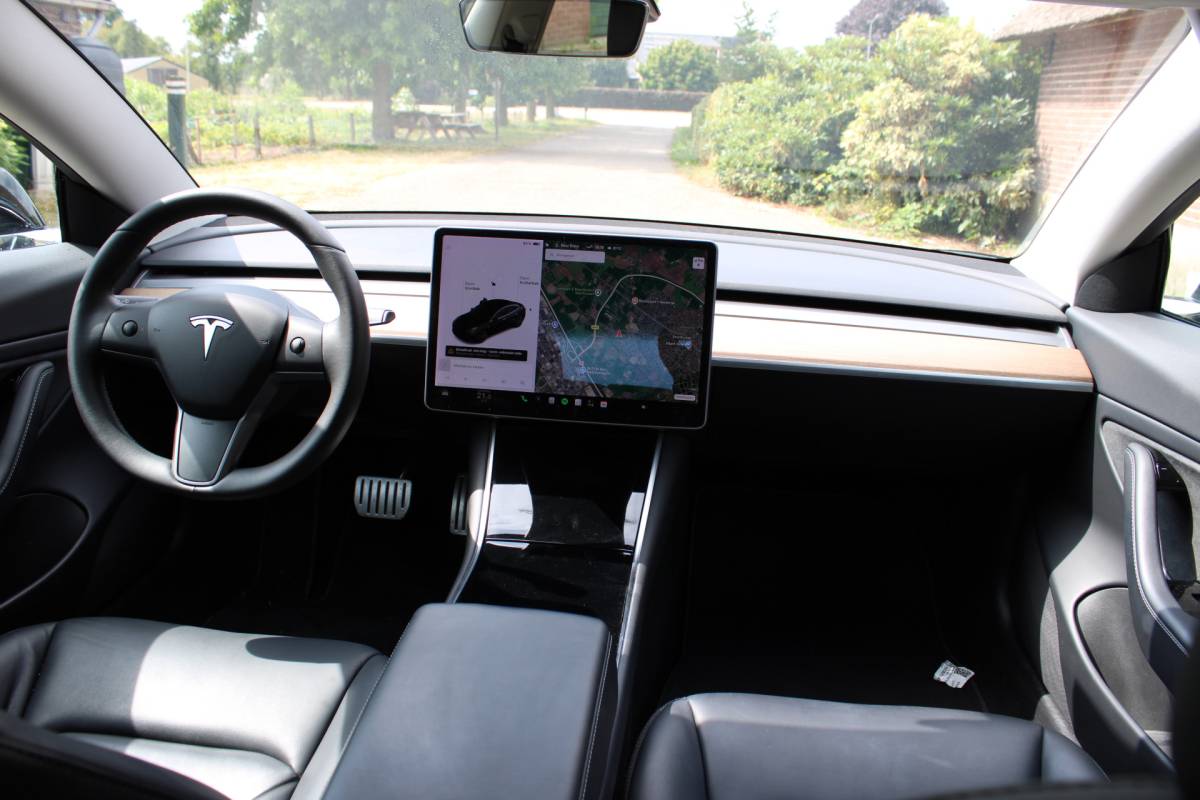 Tesla Model 3 Tesla Model 3 Performance AWD 75 kWh SOh 89,4% PANO LEER NAVI ORG NL 115000KM!!!