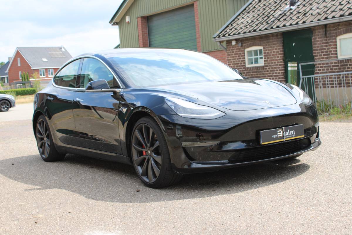 Tesla Model 3 Tesla Model 3 Performance AWD 75 kWh SOh 89,4% PANO LEER NAVI ORG NL 115000KM!!!