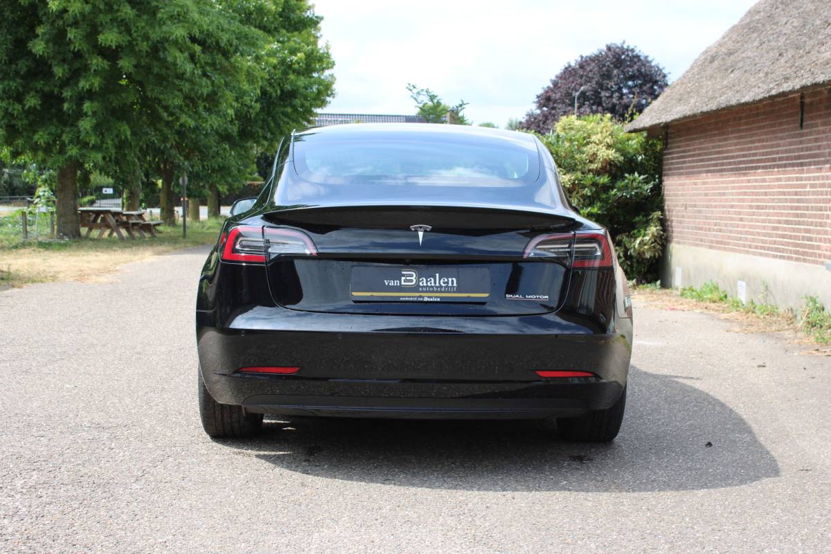 Tesla Model 3 Tesla Model 3 Performance AWD 75 kWh SOh 89,4% PANO LEER NAVI ORG NL 115000KM!!!