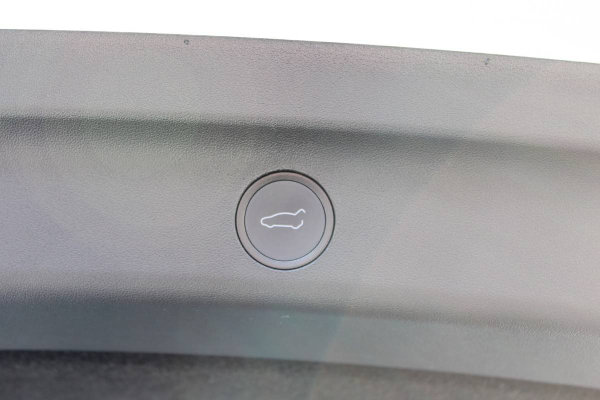 Tesla Model Y Tesla Model Y Long Range AWD 75 kWh SOh 91% PANO LEER LED 95000KM!!!