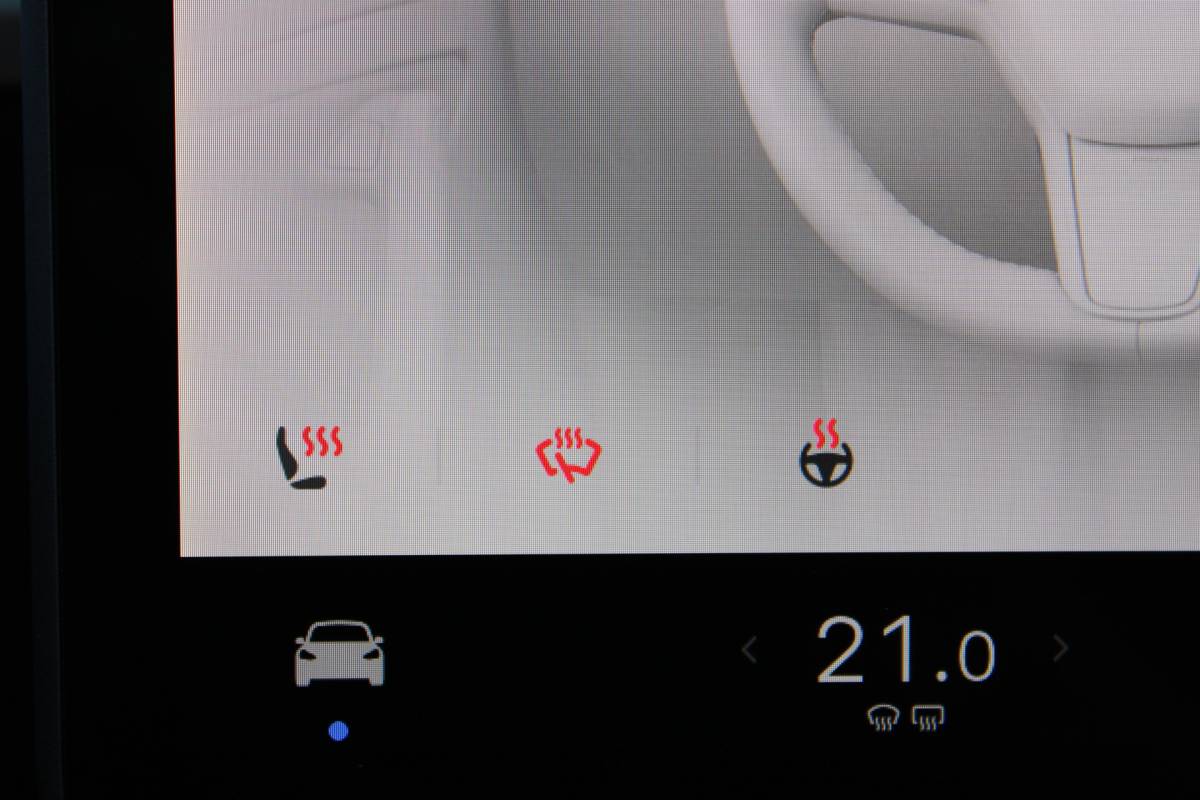 Tesla Model Y Tesla Model Y Long Range AWD 75 kWh SOh 91% PANO LEER LED 95000KM!!!