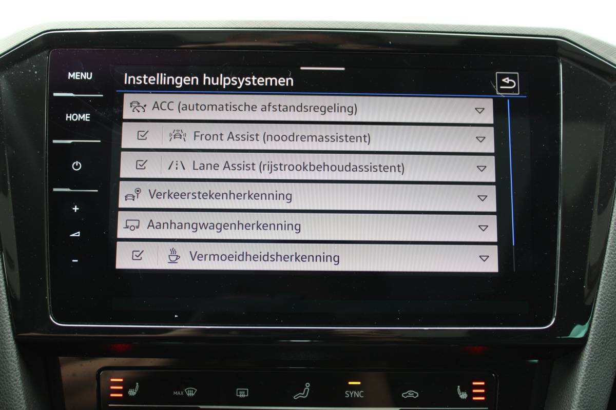 Volkswagen Passat Volkswagen Passat Variant 1.4 TSI PHEV GTE Business SOh 91,2% IQ LIGHT NAVI PANO TREKHAAK 134000KM!!!
