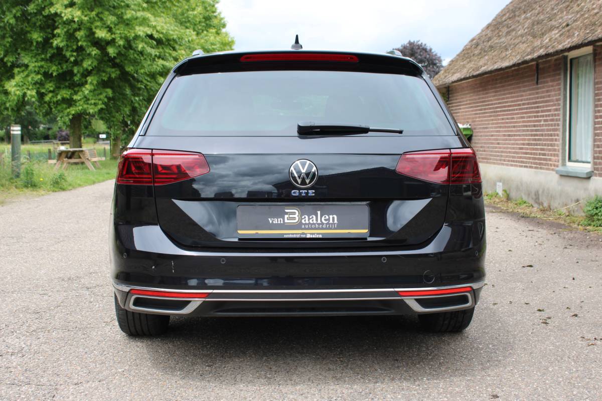Volkswagen Passat Volkswagen Passat Variant 1.4 TSI PHEV GTE Business SOh 91,2% IQ LIGHT NAVI PANO TREKHAAK 134000KM!!!