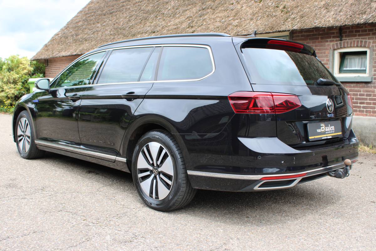 Volkswagen Passat Volkswagen Passat Variant 1.4 TSI PHEV GTE Business SOh 91,2% IQ LIGHT NAVI PANO TREKHAAK 134000KM!!!