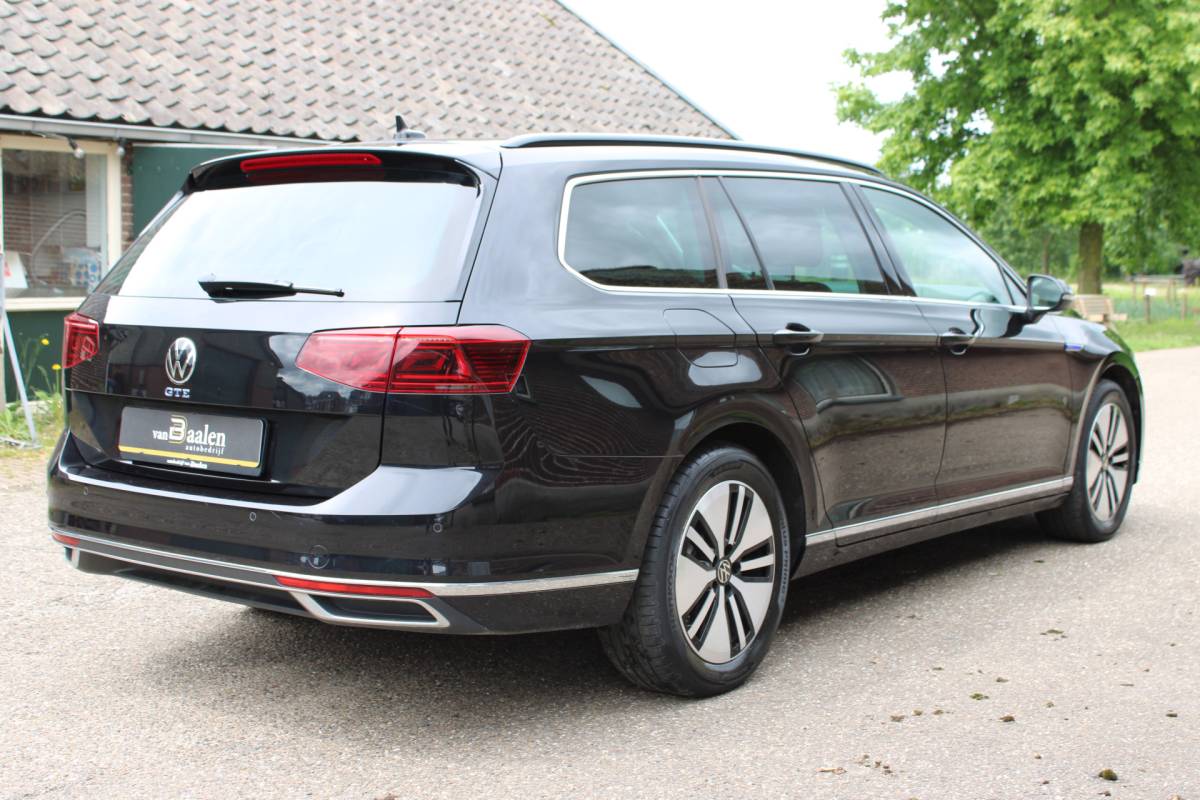 Volkswagen Passat Volkswagen Passat Variant 1.4 TSI PHEV GTE Business SOh 91,2% IQ LIGHT NAVI PANO TREKHAAK 134000KM!!!