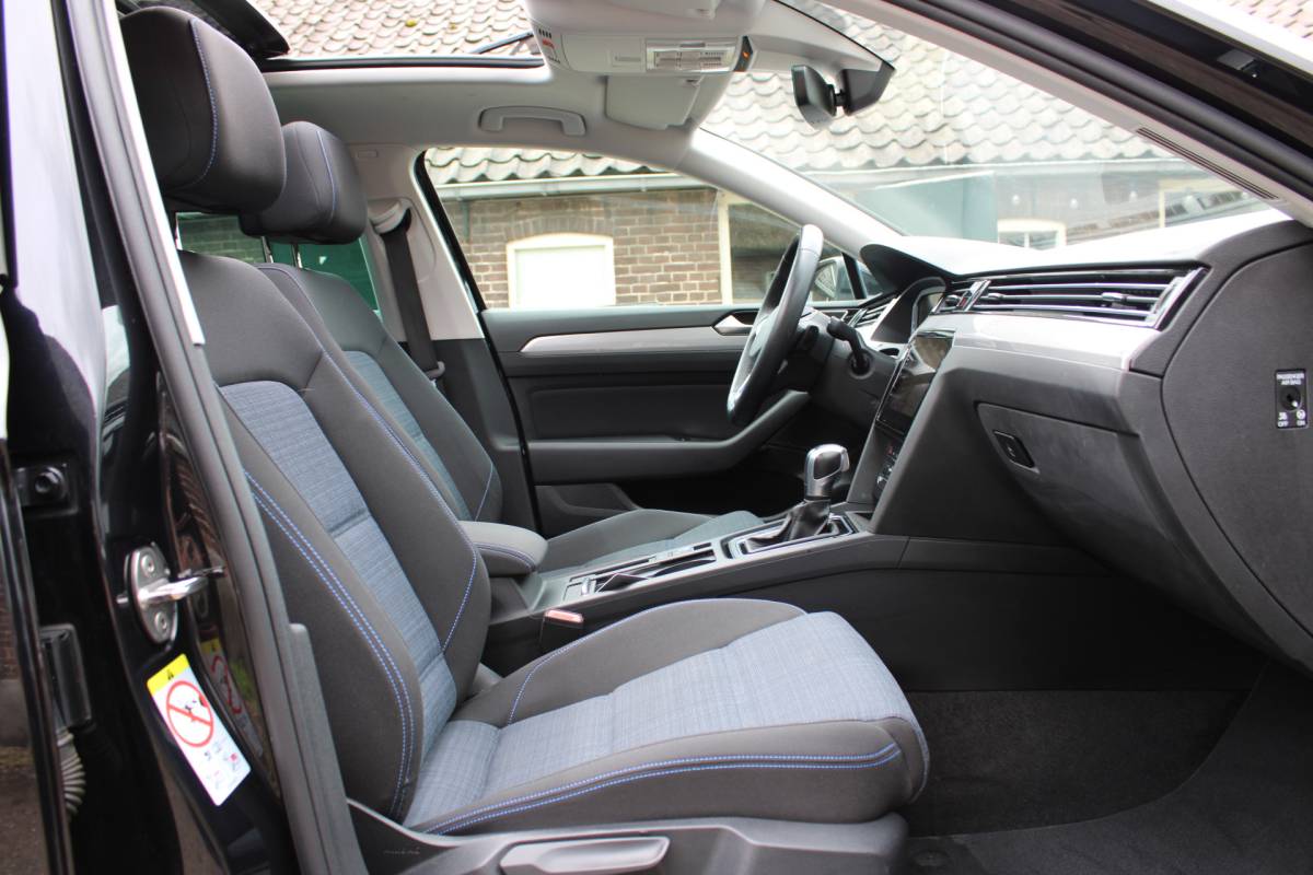 Volkswagen Passat Volkswagen Passat Variant 1.4 TSI PHEV GTE Business SOh 91,2% IQ LIGHT NAVI PANO TREKHAAK 134000KM!!!