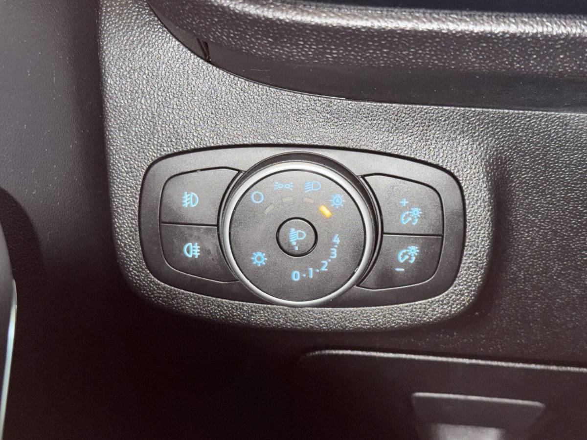 Ford Fiesta Ford Fiesta 1.0 EcoBoost 101 PK TITANIUM 1e eigenaar NAVI/LED/CRUISE