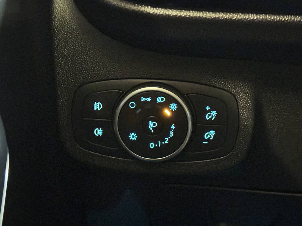 Ford Fiesta Ford Fiesta 1.0 EcoBoost 101 PK TITANIUM 1e eigenaar NAVI/LED/CRUISE