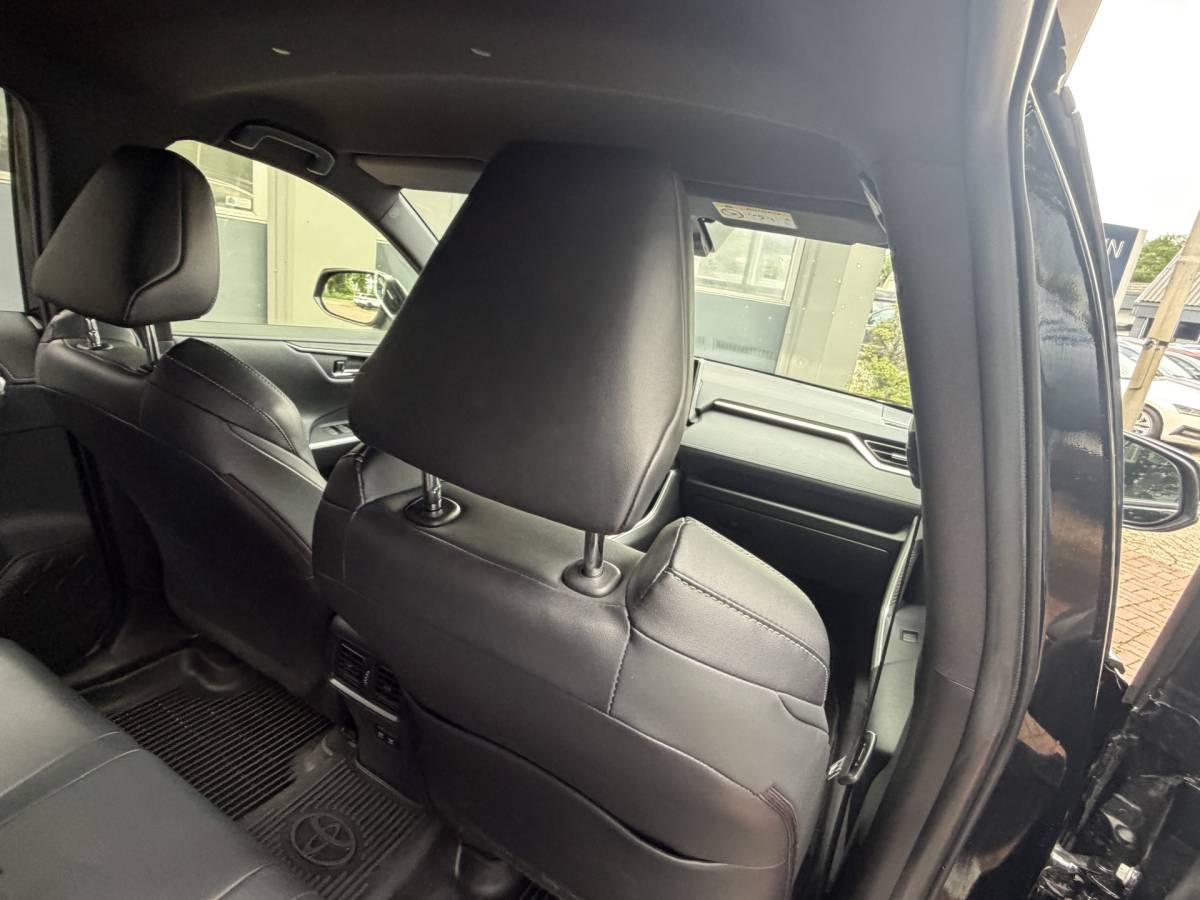 Toyota RAV4 Toyota RAV4 2.5 Hybrid Black Edition | LED | Navi | JBL | ACC | BSM | Keyless | elec.stoel  11-2021 75.711 KM