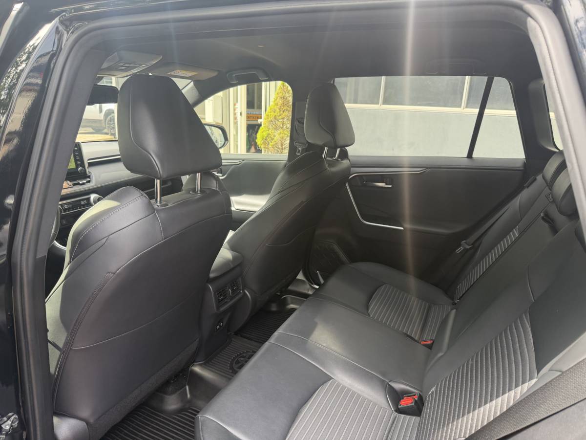 Toyota RAV4 Toyota RAV4 2.5 Hybrid Black Edition | LED | Navi | JBL | ACC | BSM | Keyless | elec.stoel  11-2021 75.711 KM