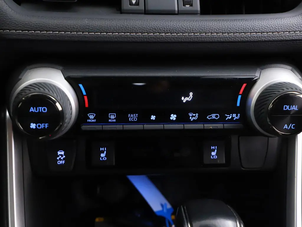 Toyota RAV4 Toyota RAV4 2.5 Hybrid Black Edition | LED | Navi | JBL | ACC | BSM | Keyless | elec.stoel  11-2021 75.711 KM
