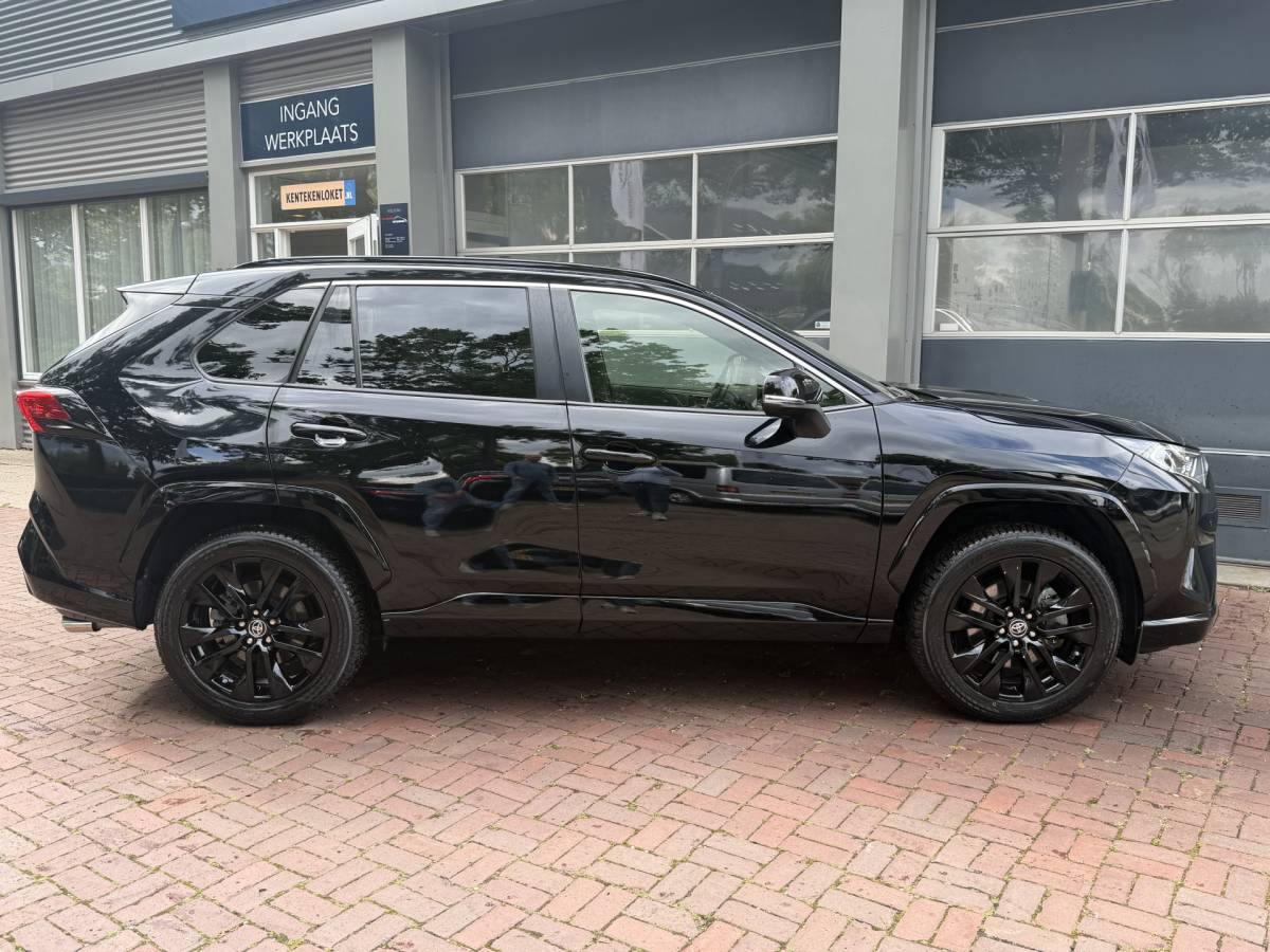 Toyota RAV4 Toyota RAV4 2.5 Hybrid Black Edition | LED | Navi | JBL | ACC | BSM | Keyless | elec.stoel  11-2021 75.711 KM