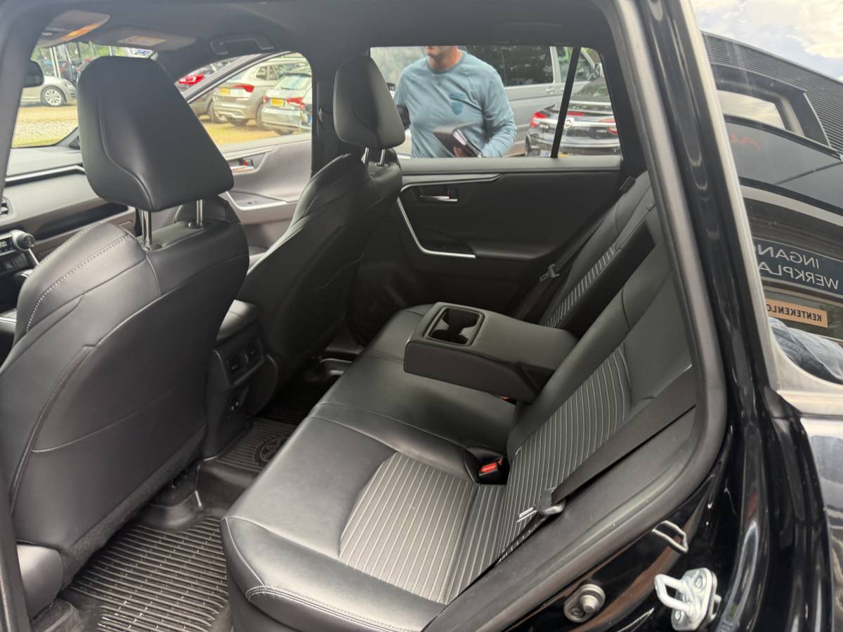 Toyota RAV4 Toyota RAV4 2.5 Hybrid Black Edition | LED | Navi | JBL | ACC | BSM | Keyless | elec.stoel  11-2021 75.711 KM