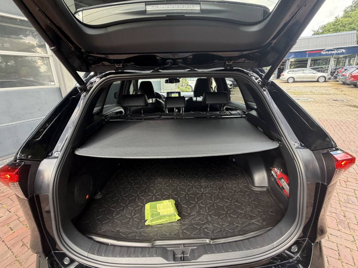Toyota RAV4 Toyota RAV4 2.5 Hybrid Black Edition | LED | Navi | JBL | ACC | BSM | Keyless | elec.stoel  11-2021 75.711 KM