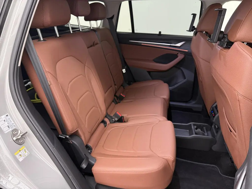 Škoda Kodiaq ŠKODA Kodiaq 1.5 TSI PHEV Business Edition | Leer Suite | HUD | Matrix | DCC | 20” | Winter  06-2025 20.642 KM