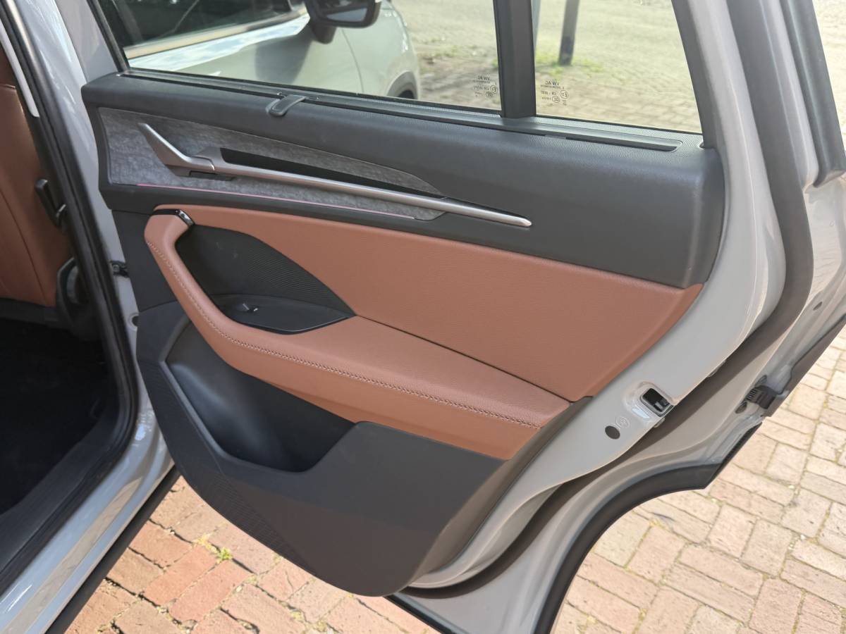 Škoda Kodiaq ŠKODA Kodiaq 1.5 TSI PHEV Business Edition | Leer Suite | HUD | Matrix | DCC | 20” | Winter  06-2025 20.642 KM